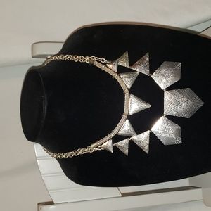 Silver tone necklace